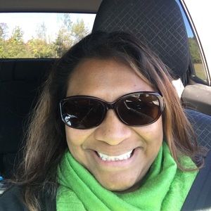 Meet your Posher, Marisa